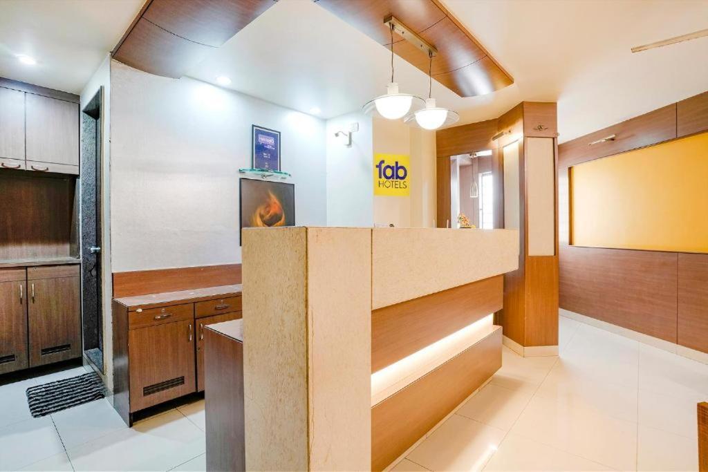 Gandharva Residency Swargate Hotel Poona Buitenkant foto