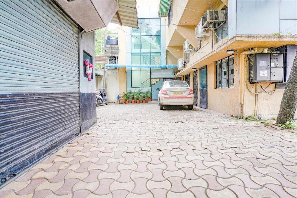 Gandharva Residency Swargate Hotel Poona Buitenkant foto